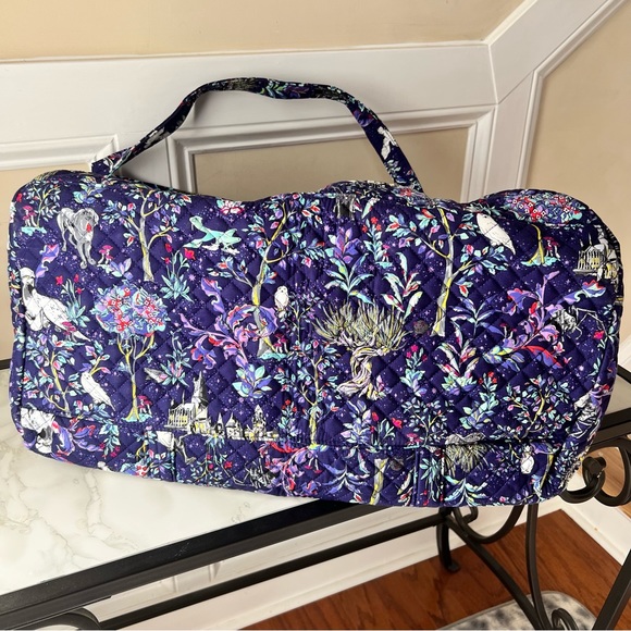 ✨ NEW Vera Bradley Harry Potter Forbidden Forest Large Travel Duffel Bag - Picture 10 of 11